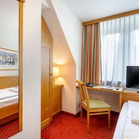 Hotel Zum Loewen Weißenhorn Extérieur photo