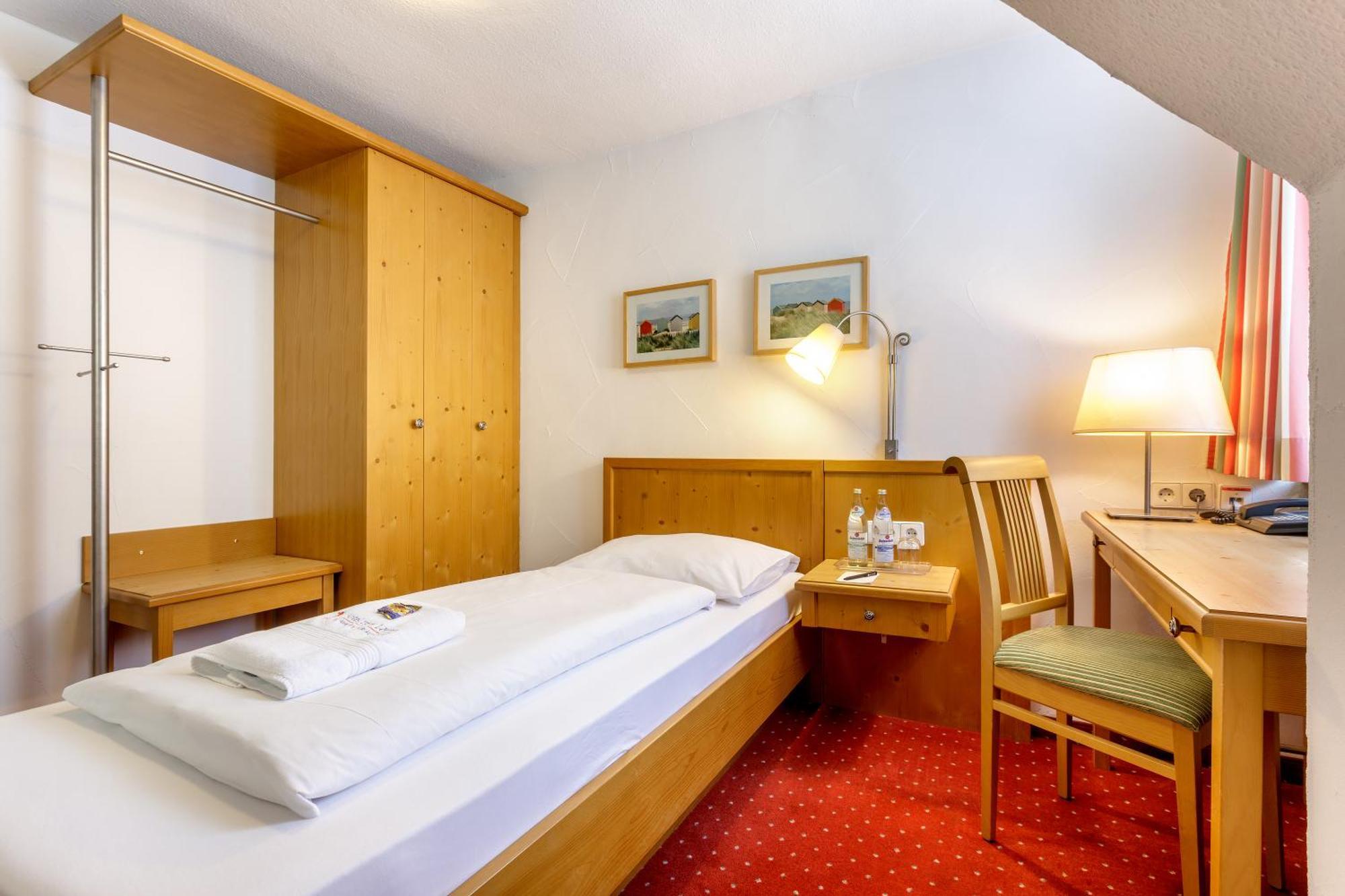 Hotel Zum Loewen Weißenhorn Extérieur photo