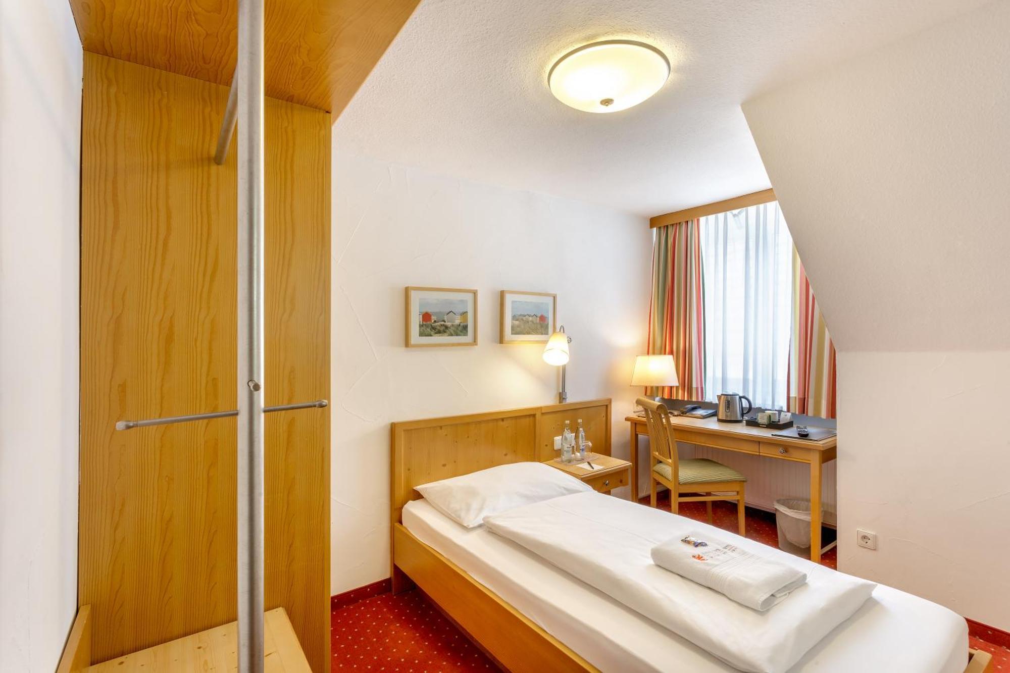 Hotel Zum Loewen Weißenhorn Extérieur photo