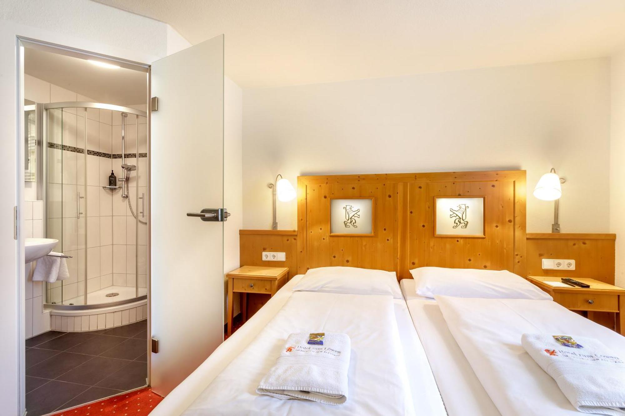 Hotel Zum Loewen Weißenhorn Extérieur photo