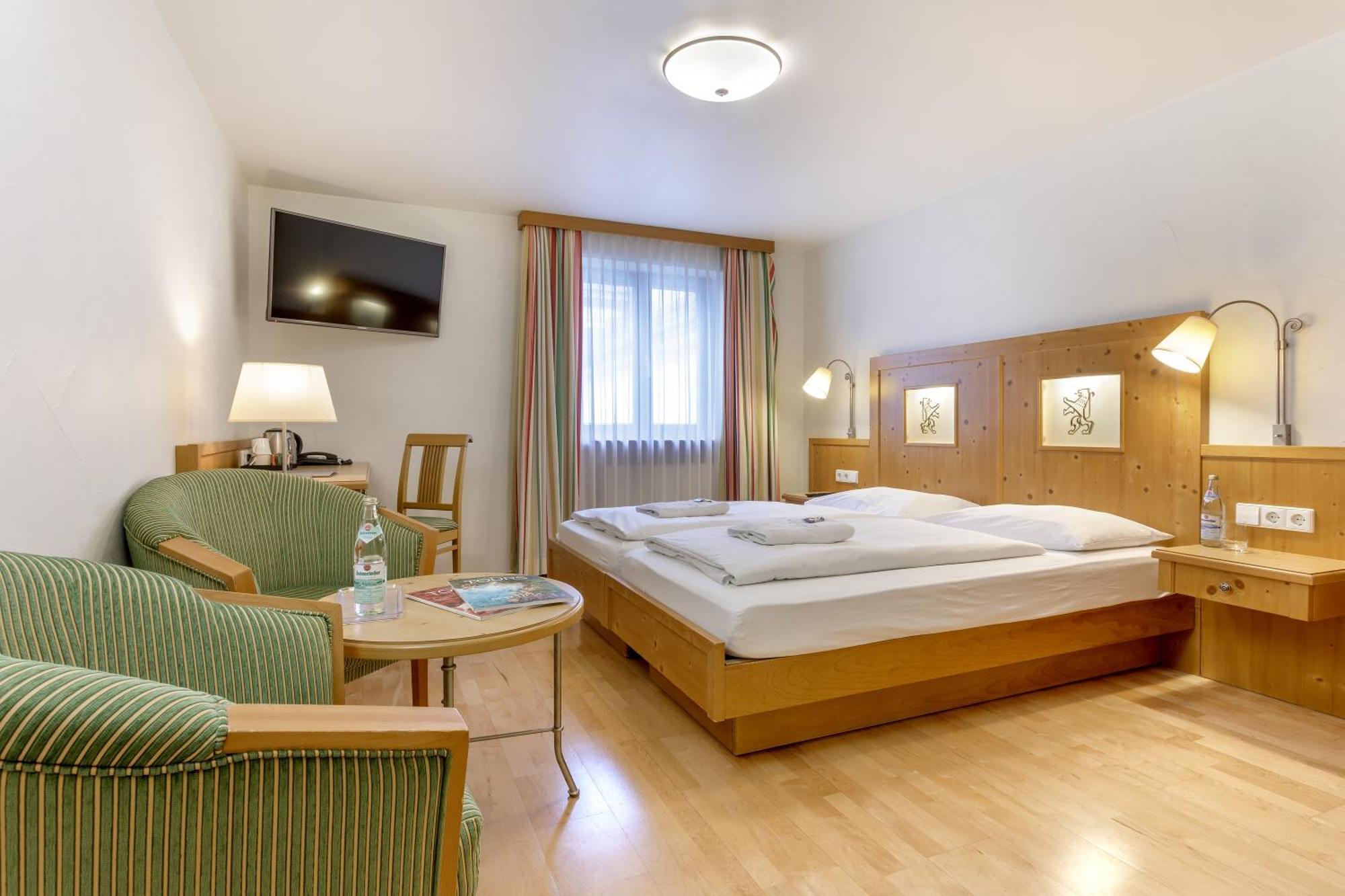 Hotel Zum Loewen Weißenhorn Extérieur photo
