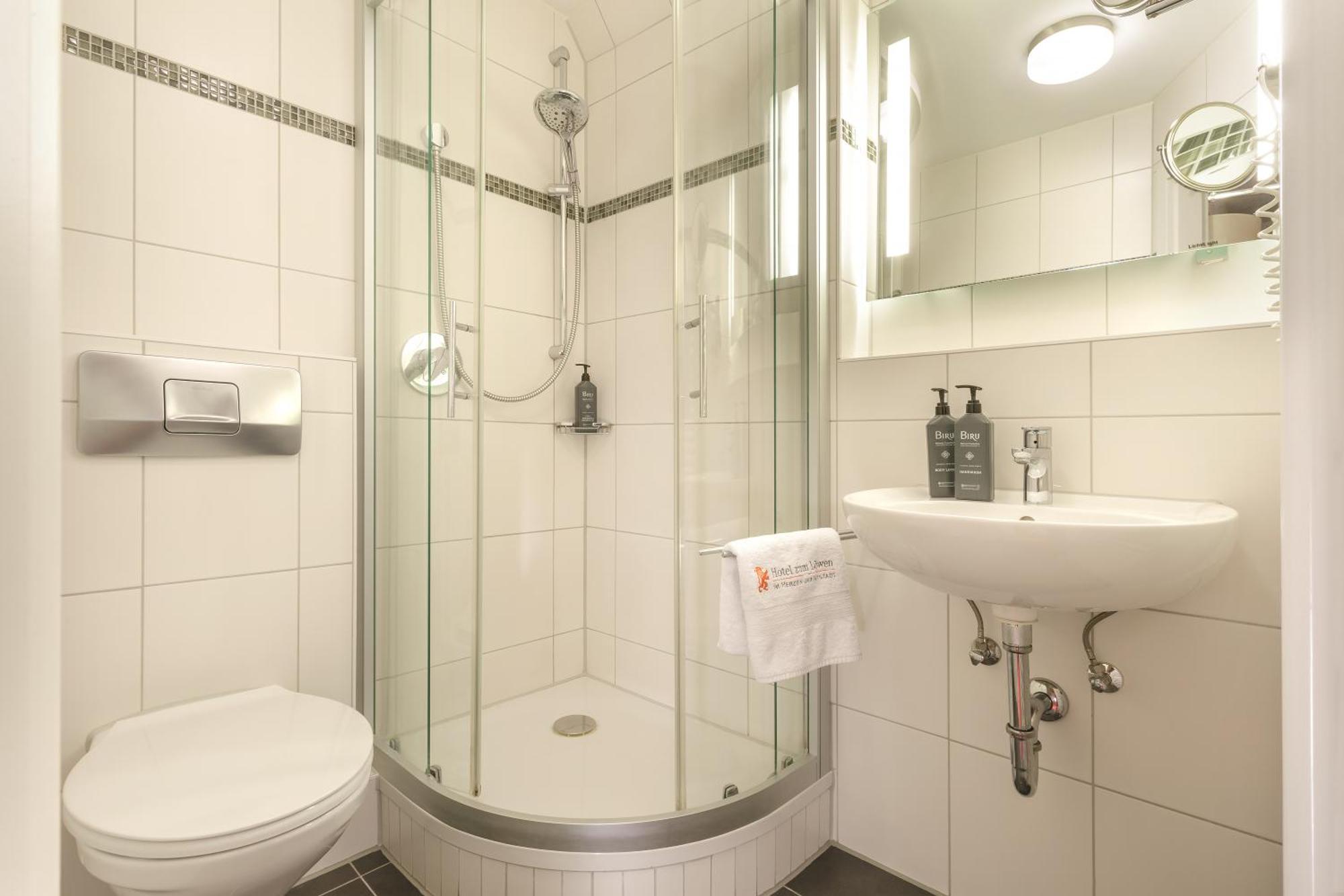 Hotel Zum Loewen Weißenhorn Extérieur photo